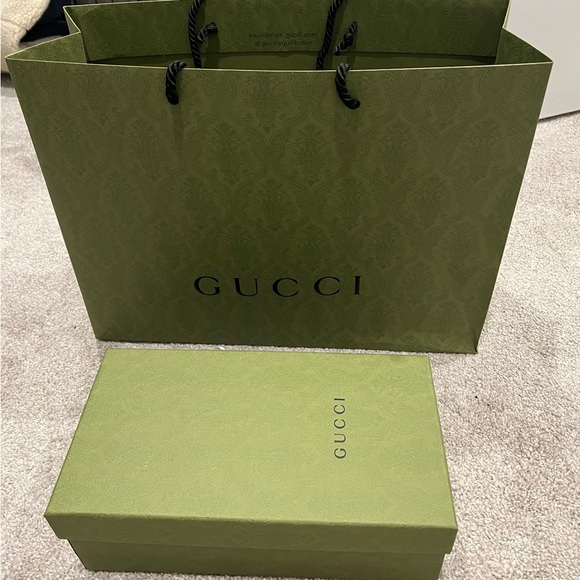 Gucci Women's Quilted Nappa Charlott Leather Ballet Flats - Picture 5 of 6